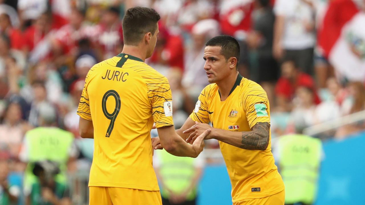 Tomi Juric and Tim Cahill. (Photo by Robert Cianflone/Getty Images)