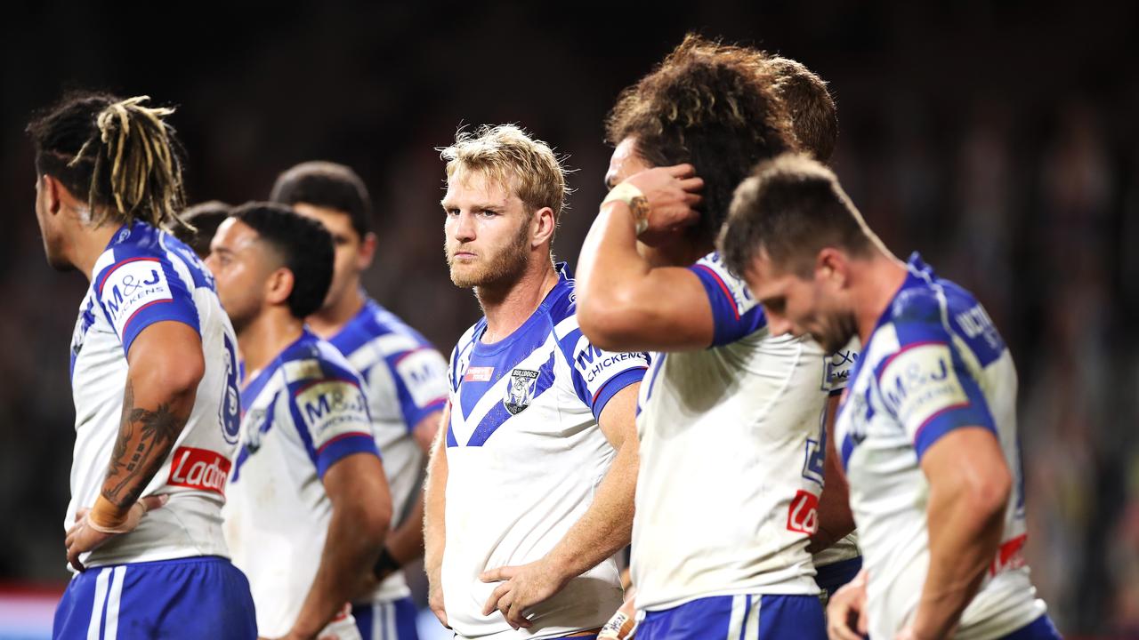 Michael Ennis says the Bulldogs’ board need to make a call on coach Dean Pay’s future to give players clarity. (Photo by Mark Kolbe/Getty Images).