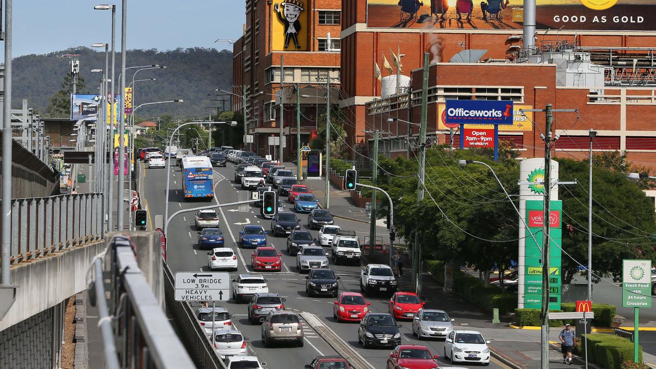 Traffic snarls as a result of the Tour de Brisbane cycle event. Sunday 14th April 2019. (AAP Image/Richard Waugh)