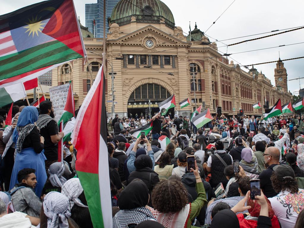 The scene at Flinders Street. Picture: Nicki Connolly