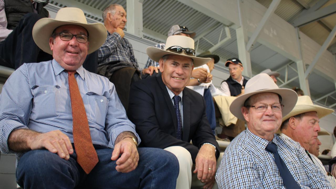 MACKAY SHOW: Geoff Shaw of Alton Downs, John Howard of St Albans Station Nebo, and Tony Whitehead off Satellite, Springsure catch up during the commercial cattle judging at Mackay Show