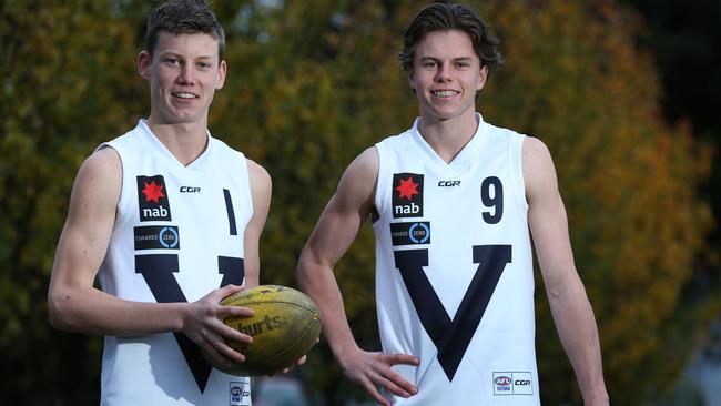 Sam Walsh and Oscar Brownless after making the under-16 Vic Country team. Picture: Peter Ristevski