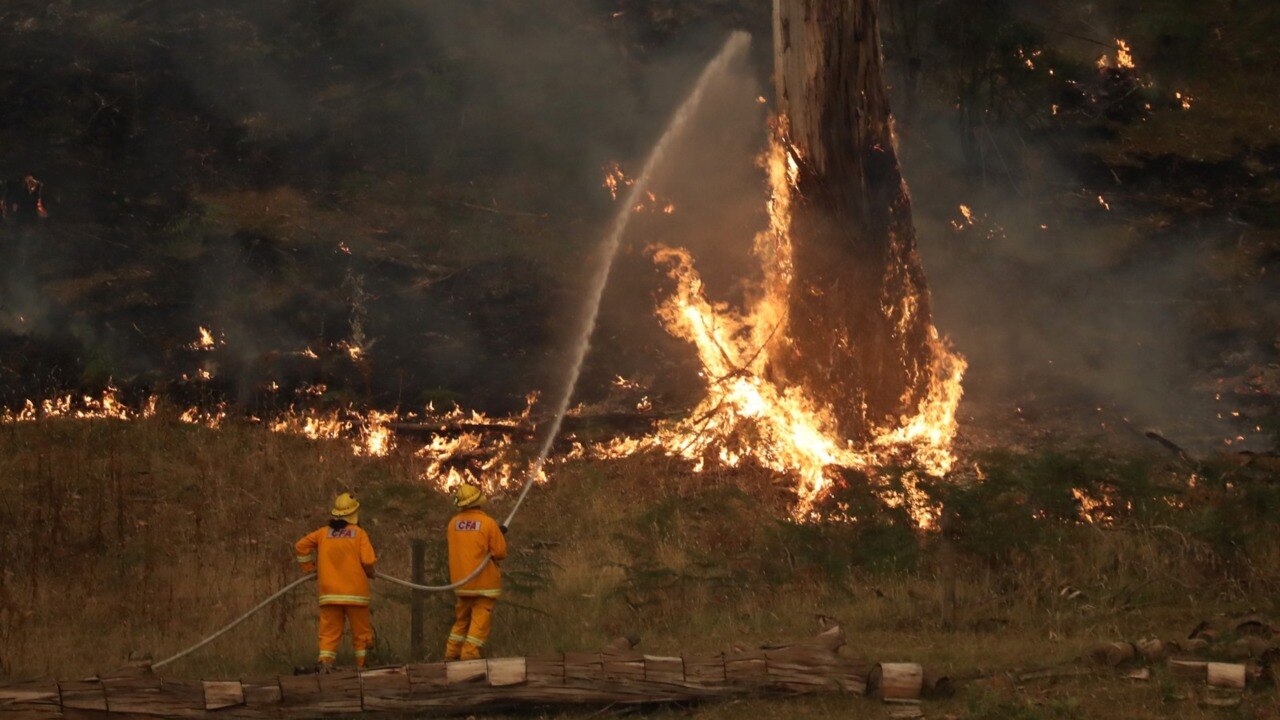 Vic fires claim 29 homes, 17 blazes still active