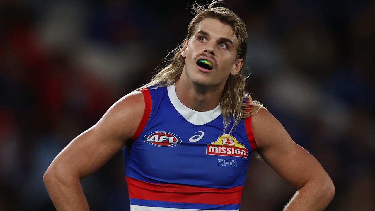 MELBOURNE. 29/04/2023. AFL. Round 7. Western Bulldogs vs Hawthorn at Marvel Stadium . Bulldog Bailey Smith after a hawthorn goal . Pic: Michael Klein