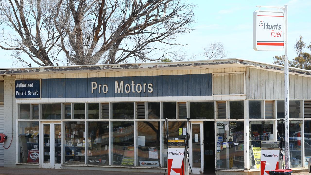 ‘NO FUEL’: SA town’s grim warning to long weekend travellers