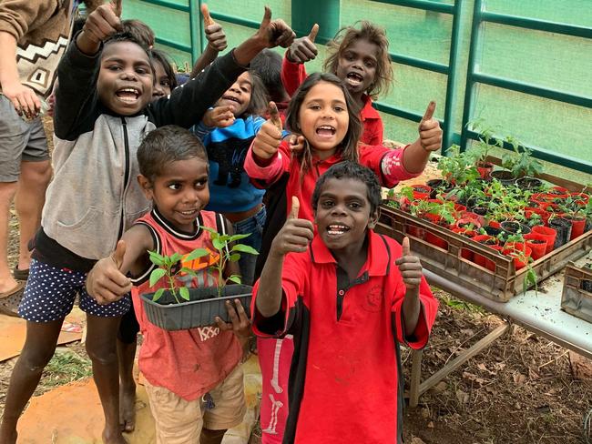 EON’s Thriving Communities program teaches young aboriginal students in remote community schools how to grow and cook fresh food, and all about nutrition.