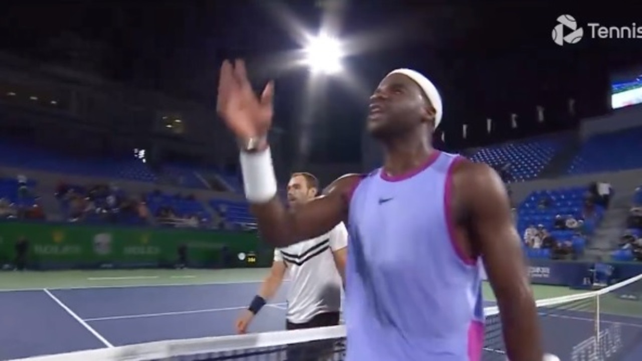 Frances Tiafoe explodes at chair umpire.