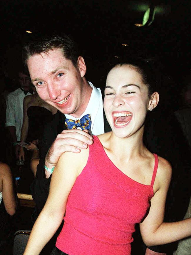 SOCIALS Emmanuel College Formal /Hilton ROBERT MILLS, KYM AGIUS 16 Apr 2000