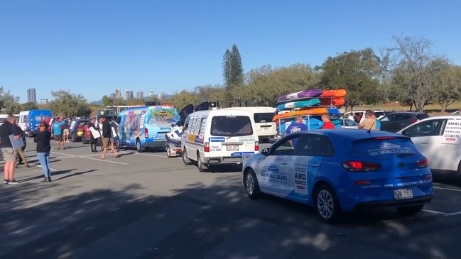 Gold Coast tourism workers gather for protest