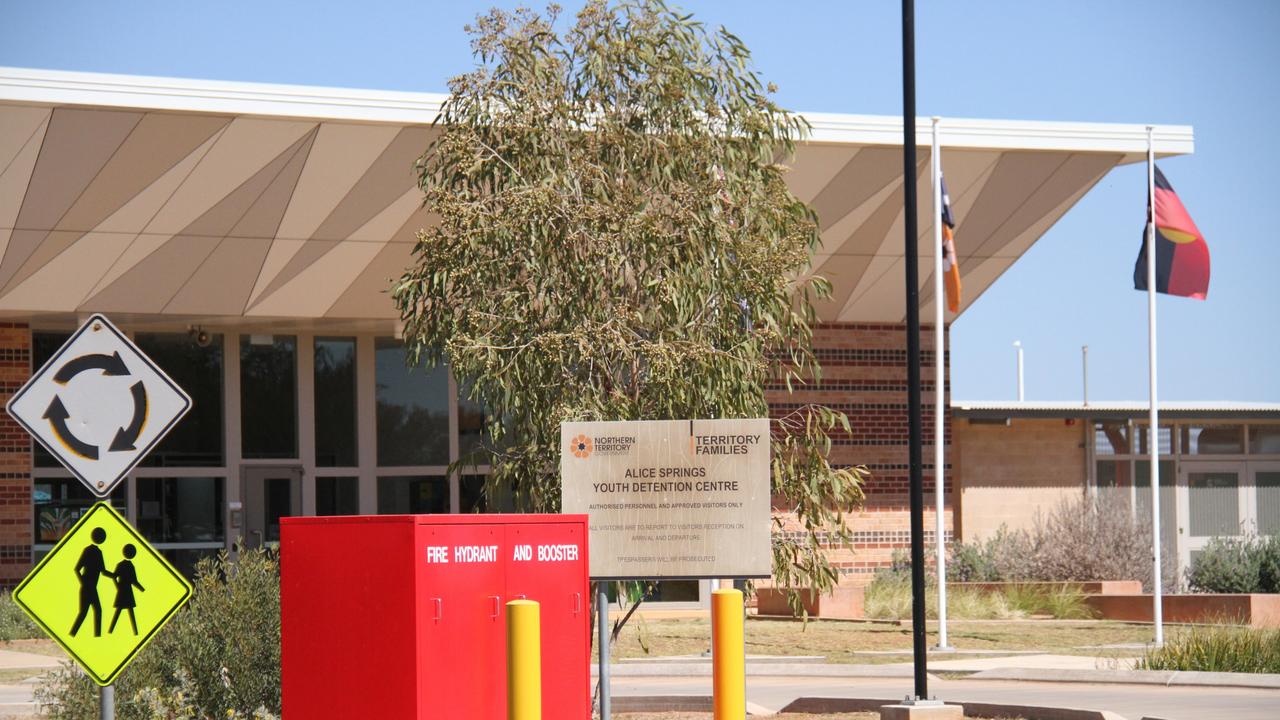 ‘Extensive’: Teens scramble through razor wire in Red Centre escape