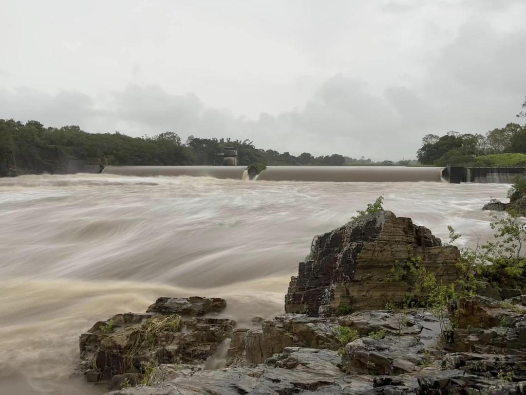 GALLERY: Floods slam North Qld with 500mm rainfall expected ...