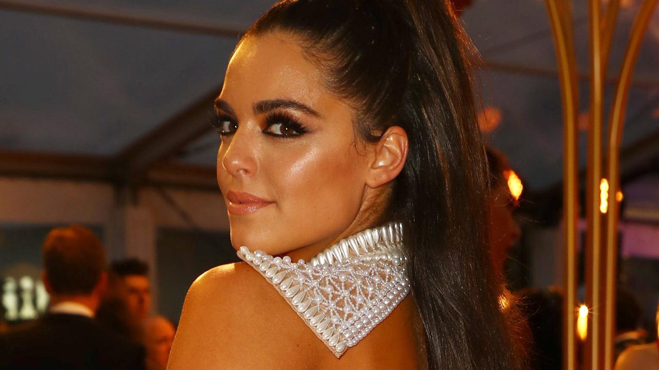 Logies 2018: Olympia Valance wears huge Con Ilio dress on red carpet ...