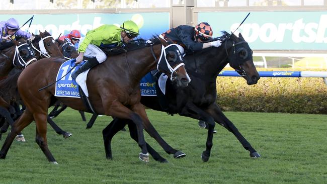 Benedetta holds off Stretan Angel. Picture:Brett Hartwig