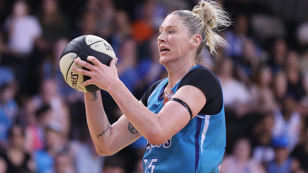 Lauren Jackson in action for the Southside Flyers . (Photo by Daniel Pockett/Getty Images)