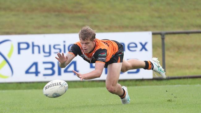 Cooper Tippett scoring a try for The Entrance. Picture: Sue Graham