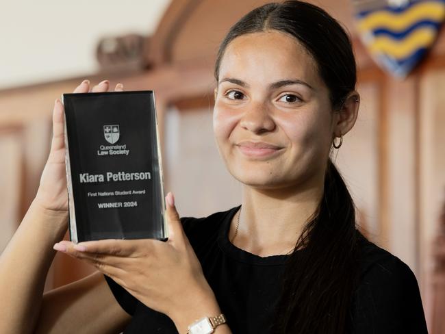 Bond University student Kiara Petterson has received the 2024 Queensland Law Society First Nations Student Award.