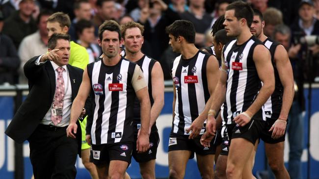 2010 AFL Grand Final, Collingwood Magpies v St Kilda Saints, at the MCG in Melbourne. Collingwood team after the draw