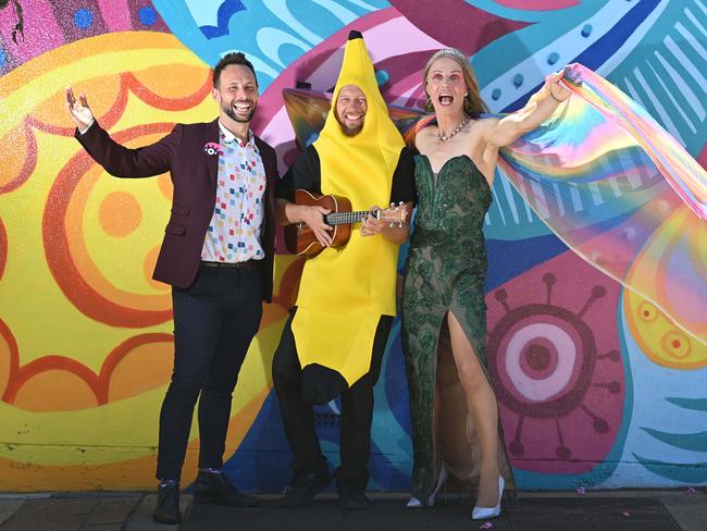 22/01/21. Last year, Prospect residents, postcode 5082, bought more Fringe tickets than any other suburb. This year it will have its own Inaguarel Prospect Fringe Program from 19th February unril March 21. Performers  Professor Atlas (Rich Jay), Mozart the Banana Man (Matt Eberhart) and Kiki and the Covid All Stars.Picture: Keryn Stevens