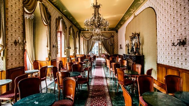 Budapest’s best-known cafe – Gerbeaud.