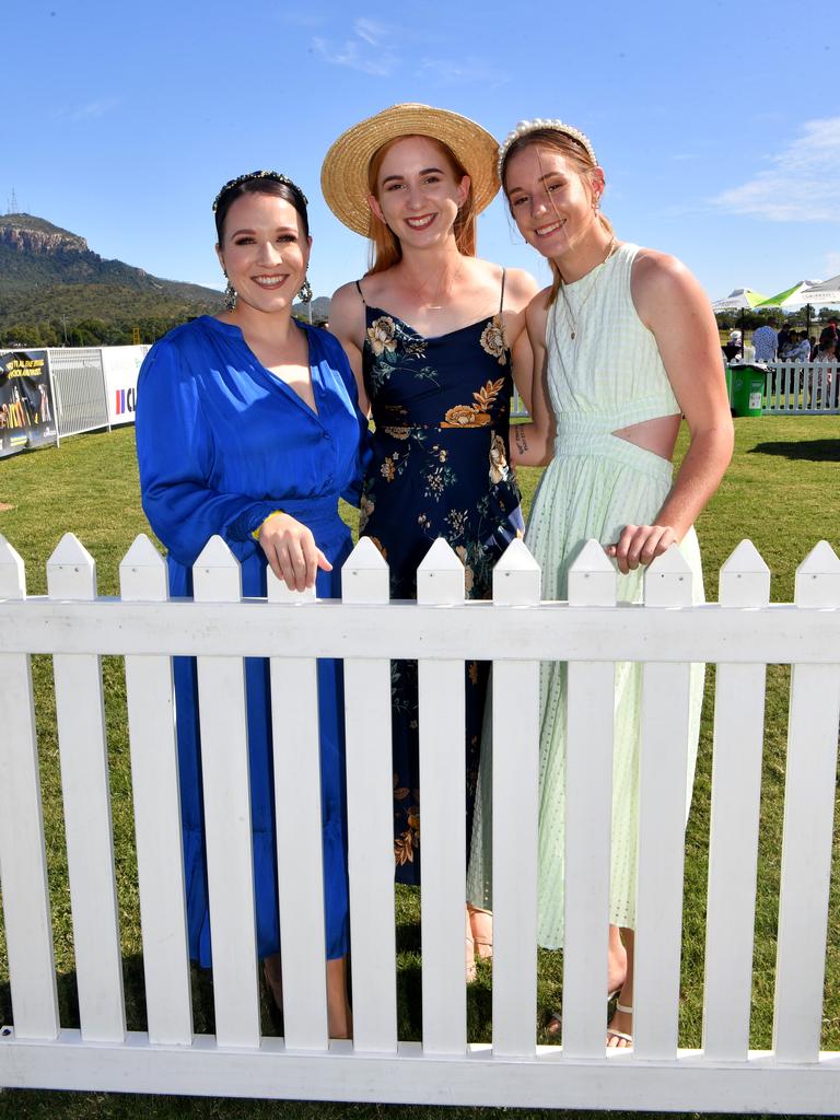 2YO Family Race day at Cluden Park. Jade Fahy, Keeleigh Parison and Kasey Parison. Pictrue: Evan Morgan