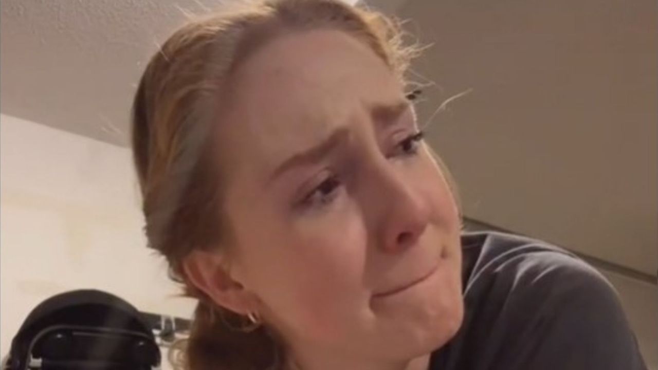 US woman in tears after one child RSVPd to 8yo sisters party Video Kidspot pic picture