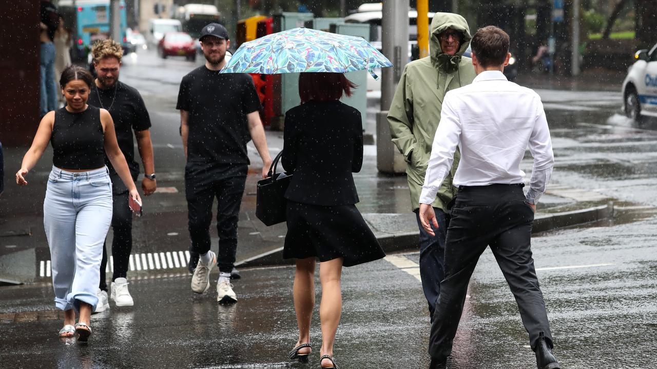 Australians are working more than their standard hours most weeks. Picture: NewsWire/ Gaye Gerard