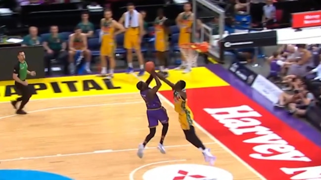 Sydney Kings vs. Tasmania JackJumpers round 4