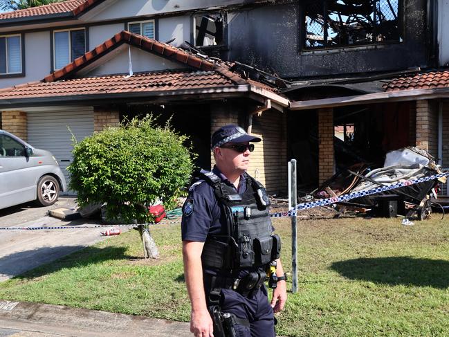 Police outside the Thorneside unit complex. Picture: Tertius Pickard