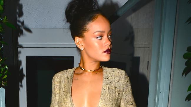 Rihanna has near wardrobe malfunction while not wearing bra