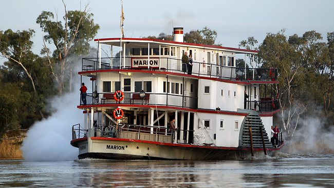 Paddle steamers back on River Murray for largest gathering in more than ...