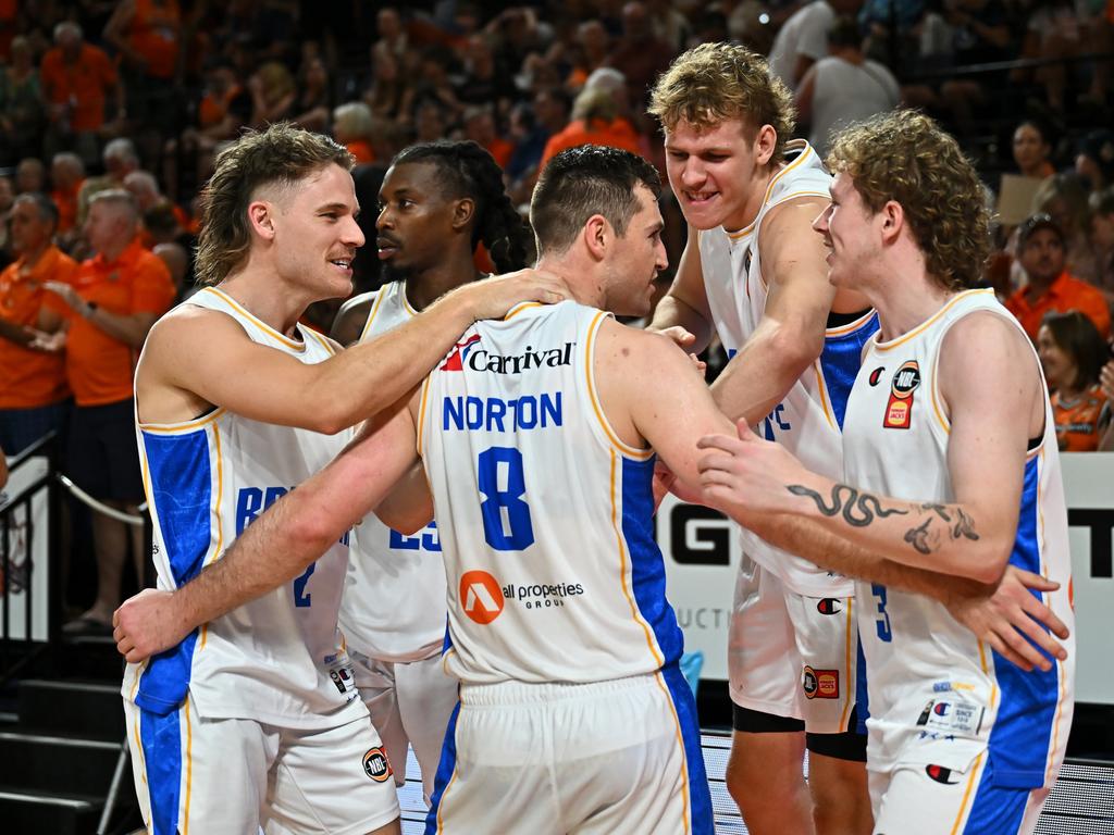 NBL Round 7, news, results: New Zealand Breakers destroy Adelaide ...