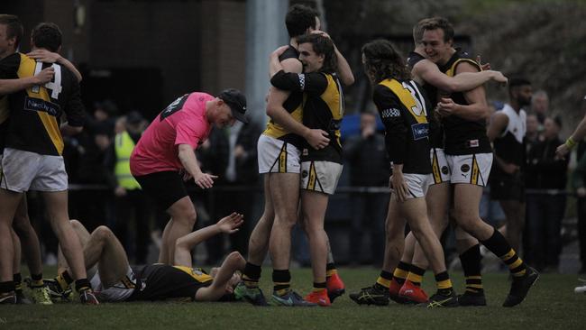 Mitcham wins a second flag in five seasons. Picture: Field of View Sports Photography.