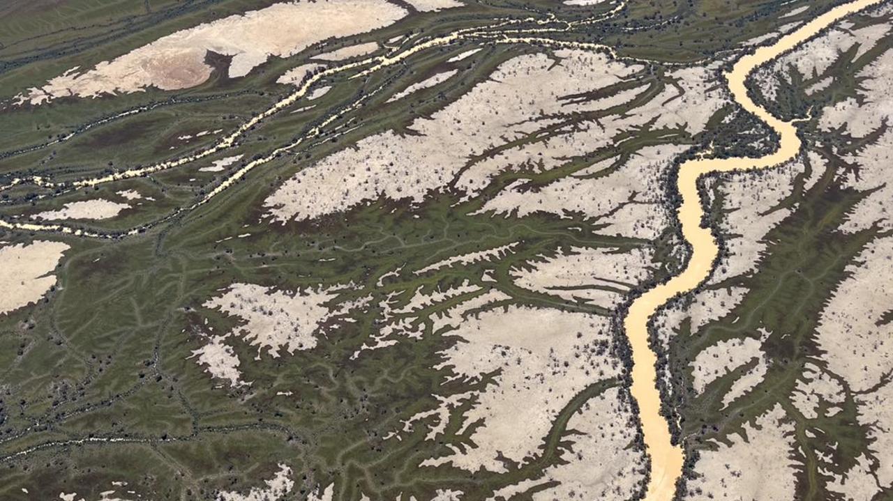 Flowing rivers in Channel Country, Queensland. Picture: A Kube Aviation / Georgie Mann Photography.