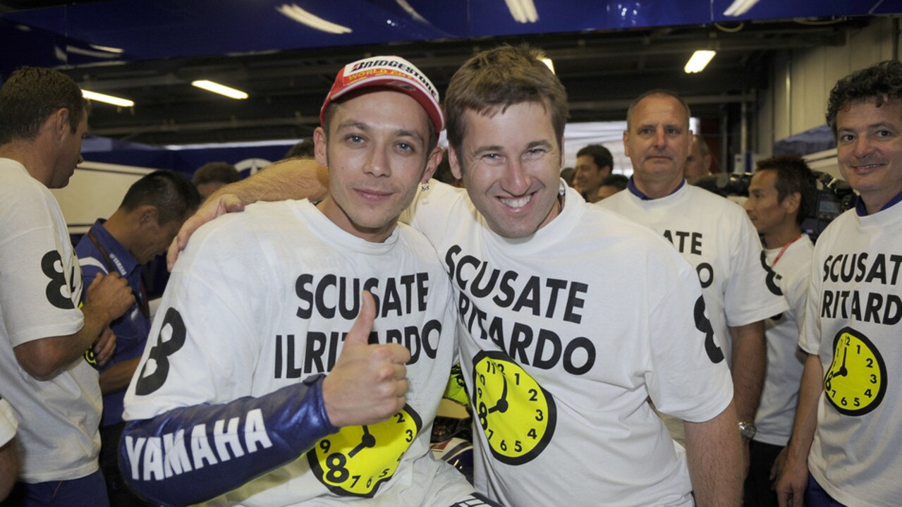 Aussie mechanic Alex Briggs with Valentino Rossi. Image credit: www.wrenchracer.com