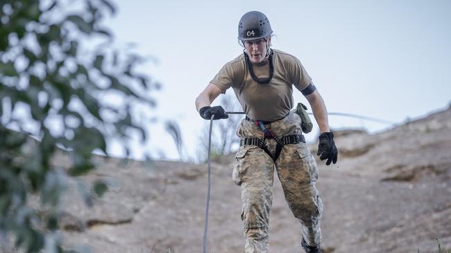Jana Pittman’s fairly inelegant descent on SAS Australia. Picture: Seven