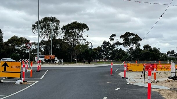 Bannockburn roundabout has an exposed wire.