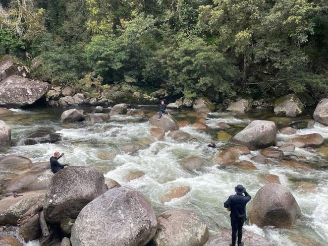 Police reveal what divers have found at Mossman Gorge