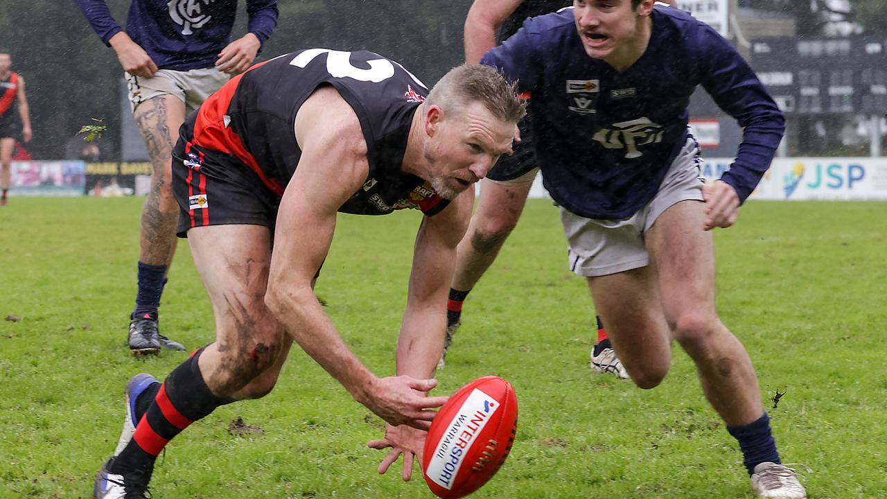 Nathan Buckley’s footy comeback over in nine minutes after hamstring injury