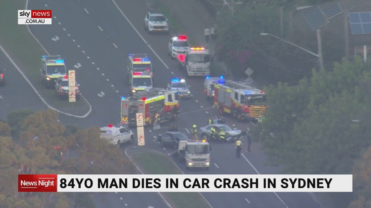 Fatal crash on Epping Road as two drivers are taken to hospital