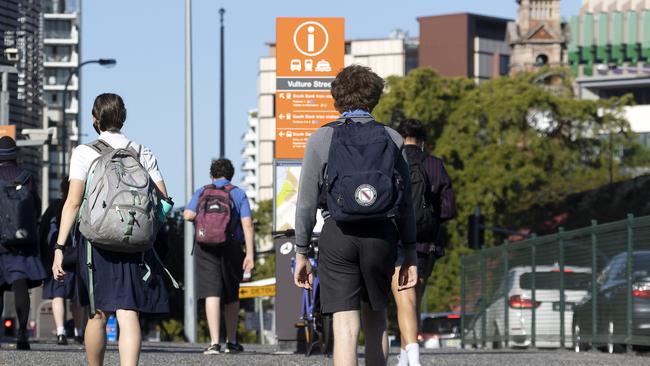 Students in Brisbane leaving school for the day. NCA NewsWire / Sarah Marshall