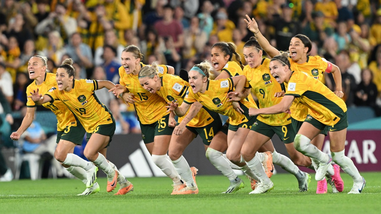 Matildas defeat France in nailbiting penalty shootout to progress to