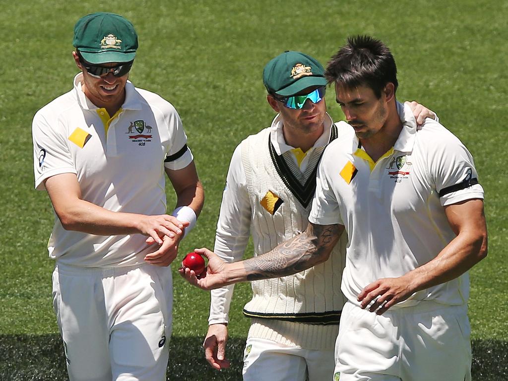 Michael Clarke checks in on Mitchell Johnson after his bouncer to Virat Kohli. Picture: Michael Dodge/Getty Images