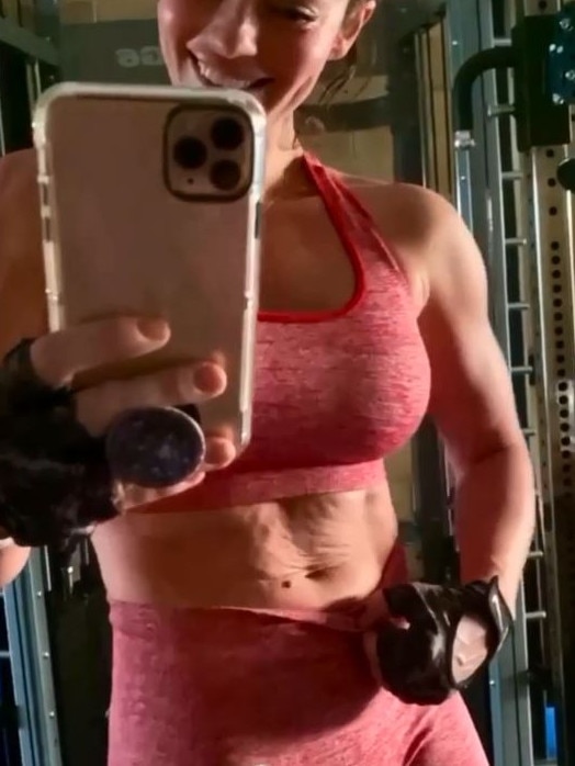 The video footage shows Emily pulling down her sports tights to show her ‘wrinkly mama belly’. Picture: Instagram/ Emilyskye