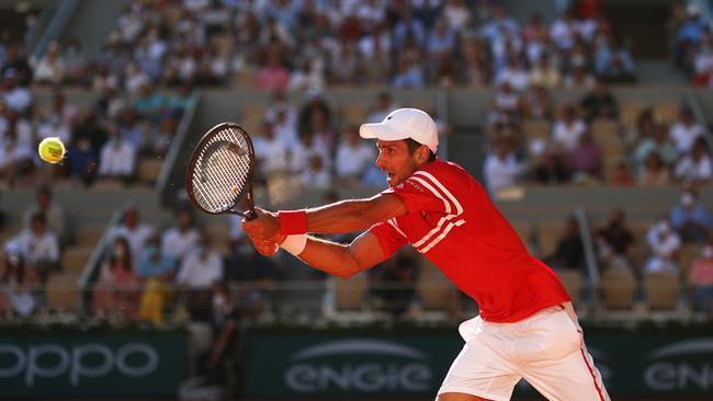 The French Open mens final between Novak Djokovic and Stefanos Tsitsipas went ahead with 5000 people despite a daily case average of 72 in Paris.