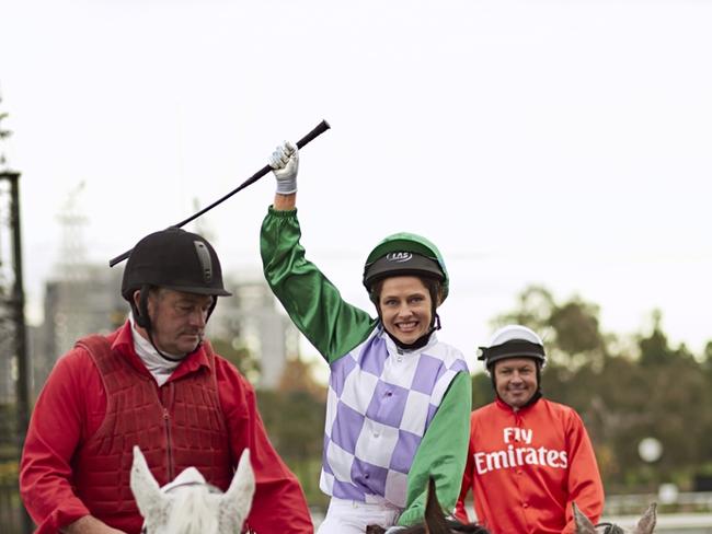 Theresa Palmer as Michelle Payne in the triumphant Melboourne Cup-winning scene.