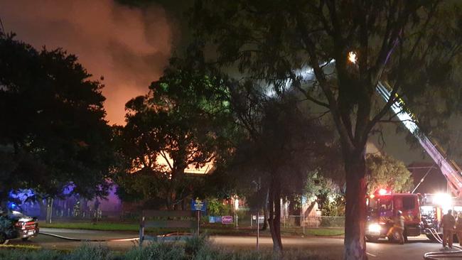 Fire has torn through Sandringham Primary School.