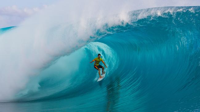 Surfing photographer Kirstin Scholtz spends life photographing best ...