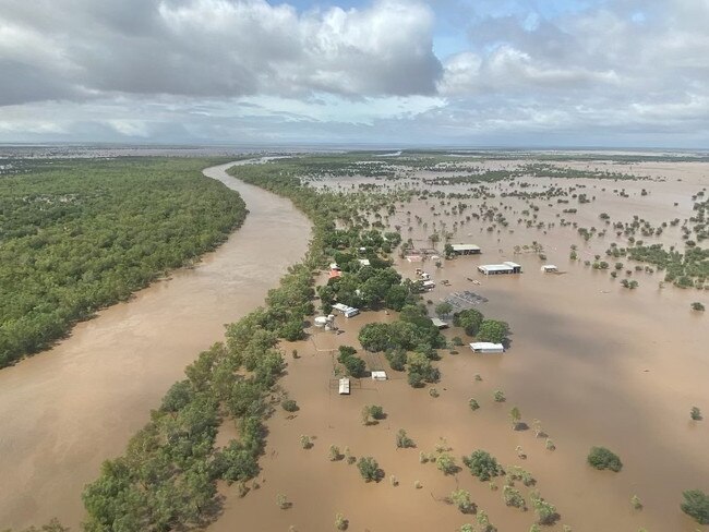 WESTERN AUSTRALIA: 05 Jan, 2023: Fitzroy Crossing, in northern WA, that has been heavily impacted by floodwaters.  The flooding in Fitzroy Valley has seen major impacts not only on the town of Fitzroy and surrounding communities but also on cattle and station industry and infrastructure. Jubilee Downs Station is a current example with the main homestead, yards and station infrastructure totally inundated with flood waters.  Picture FISH/Facebook https://www.facebook.com/fish.asn.au/