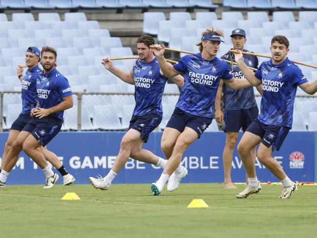 Jacob Preston among the Bulldogs at training. Picture: Damian Shaw