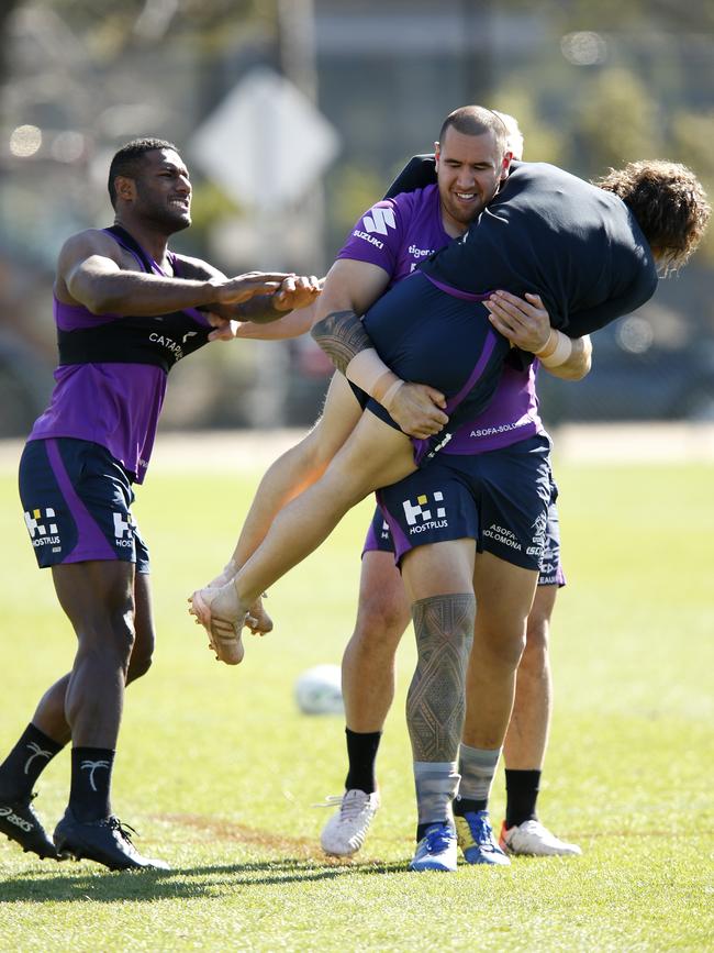 Nelson Asofa-Solomona shows off his strength. Picture: Getty Images